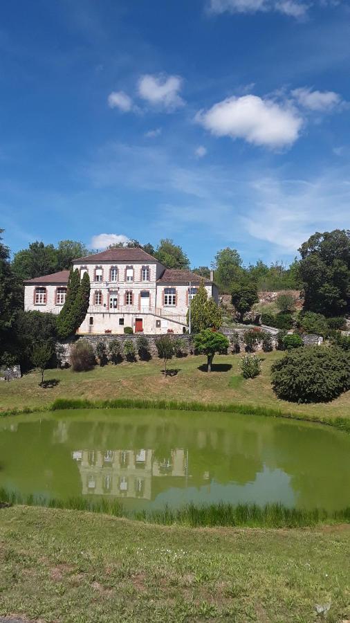 Les Charmes Du Lac Esclauzels Экстерьер фото